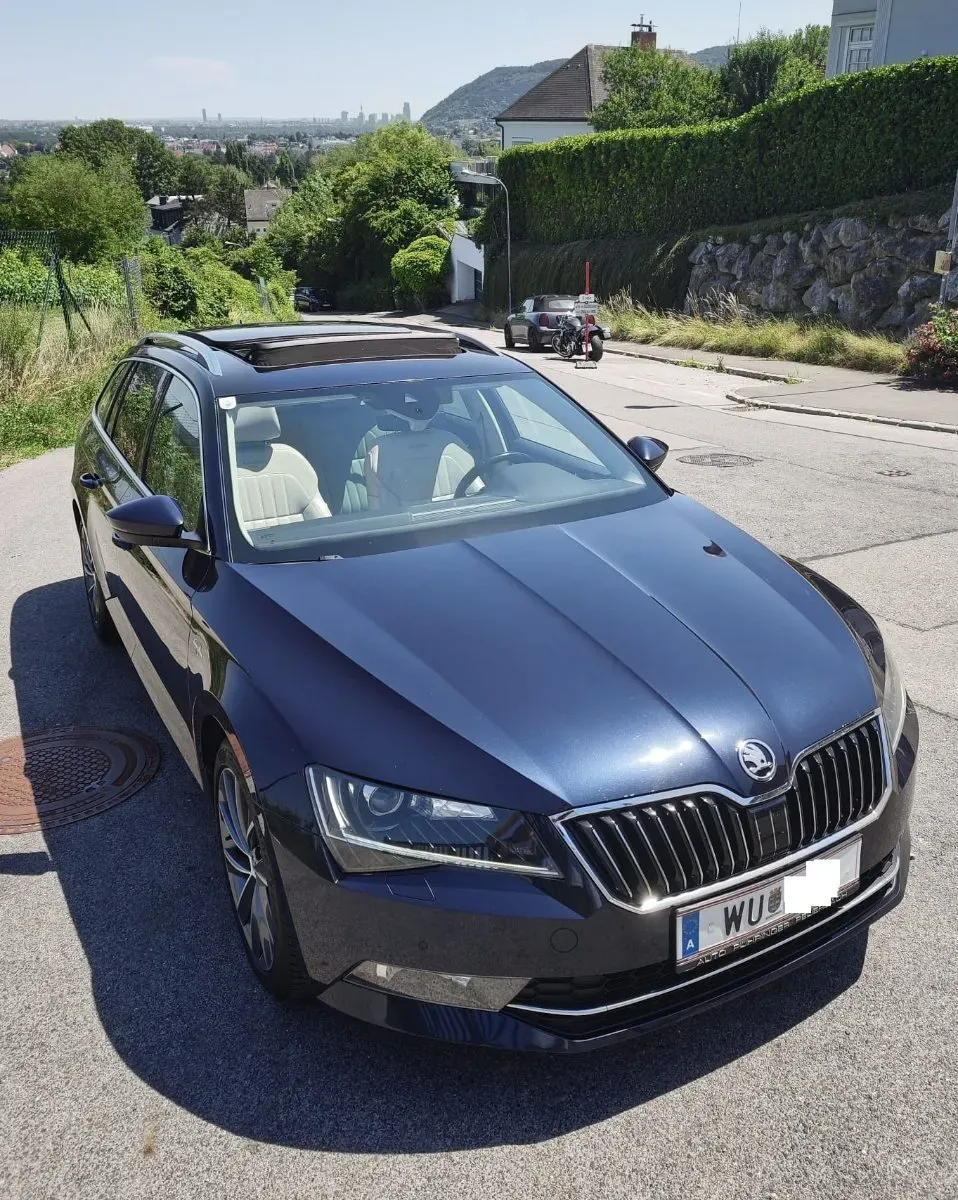 Skoda Superb 2017 photo 2