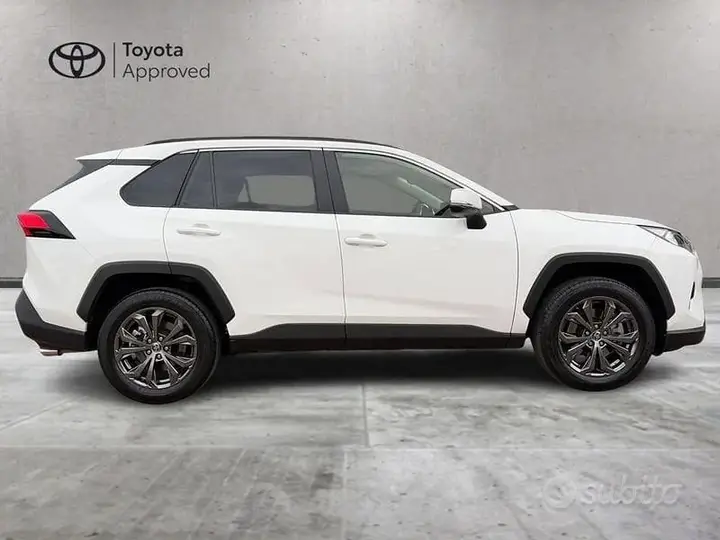 Toyota Rav4 2023 photo 4