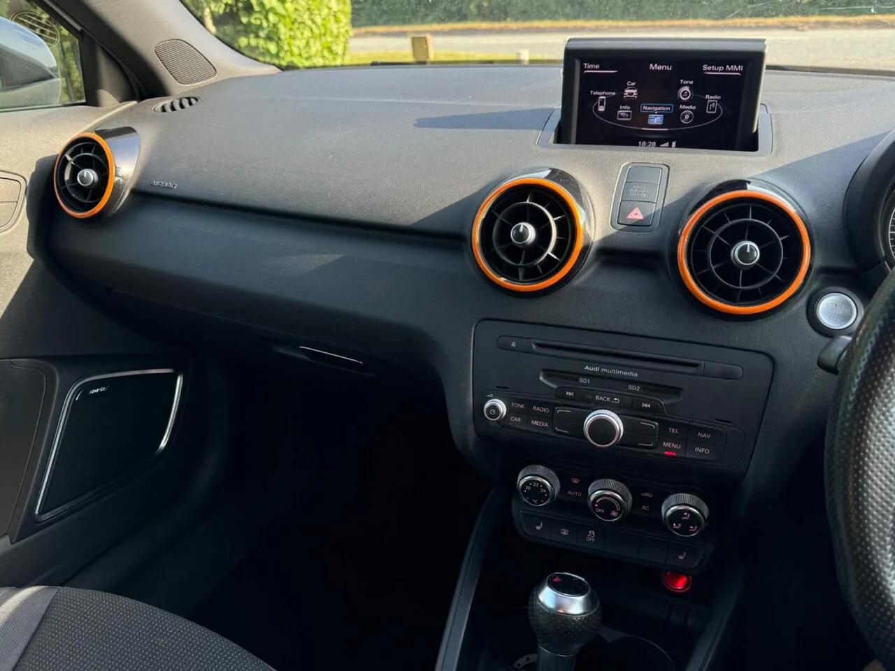 Audi A1 2012 photo 2