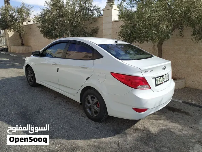 Hyundai Accent 2014 photo 2