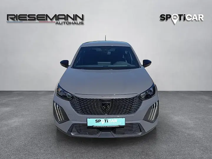 Peugeot 2008 2024 photo 3