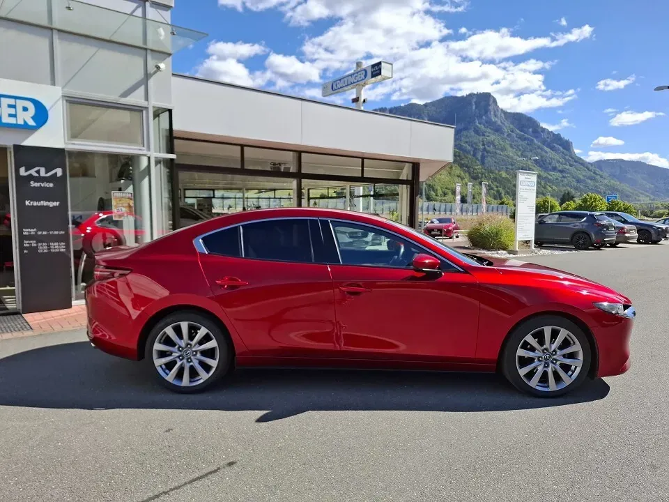 Mazda Mazda3 2019 photo 3