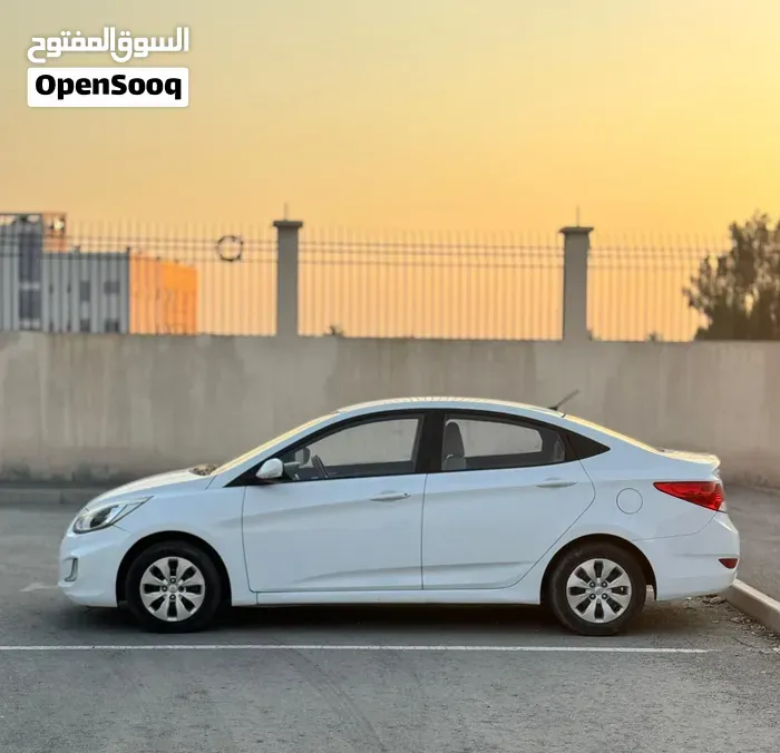 Hyundai Accent 2017 photo 3