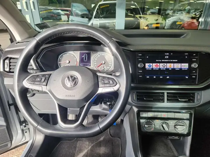 Volkswagen T-Cross 2019 photo 4