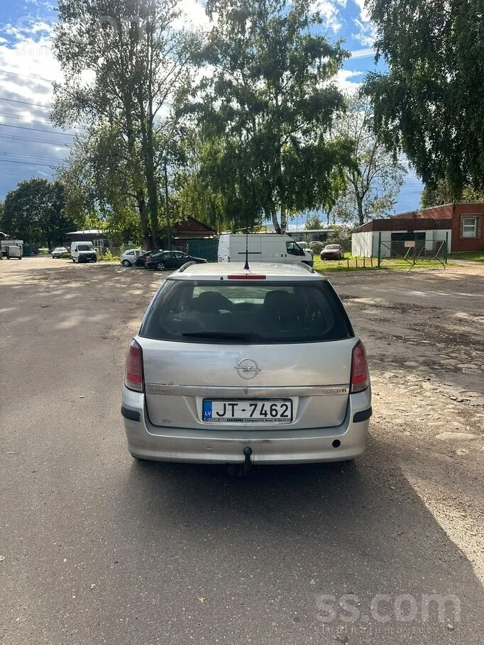 Opel Astra 2005 photo 2