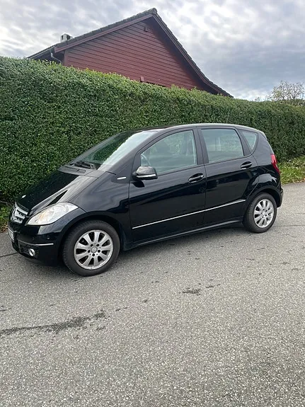 Mercedes-Benz A160 2010 photo 2