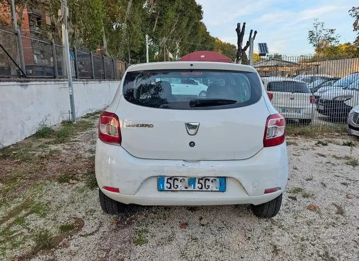 Dacia Sandero 2015 photo 4