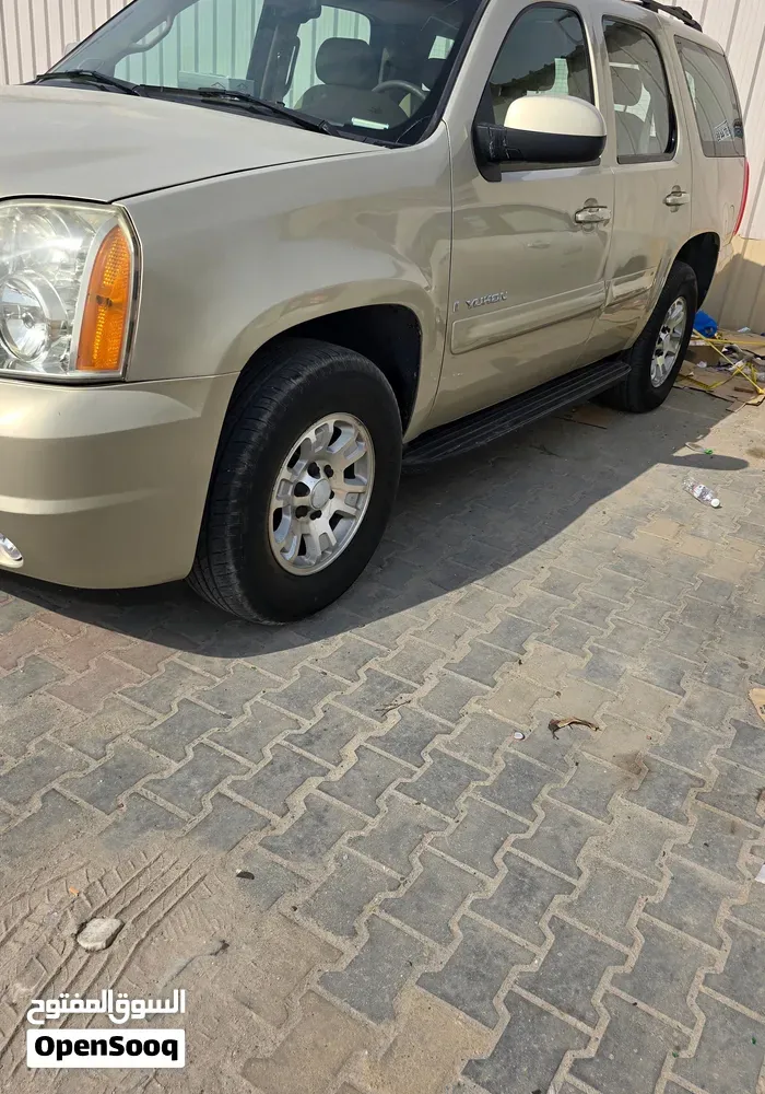 GMC Yukon 2008 photo 2