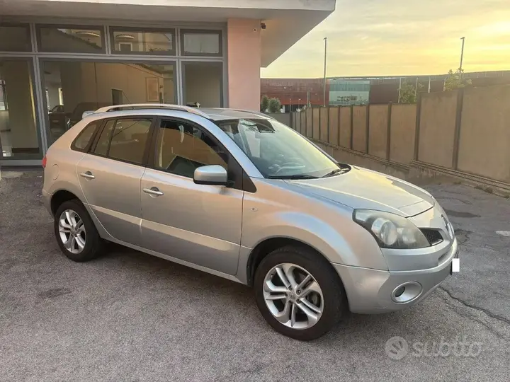 Renault Koleos 2010 photo 5