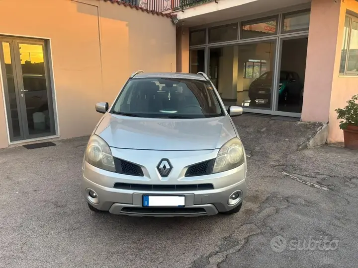 Renault Koleos 2010 photo 4
