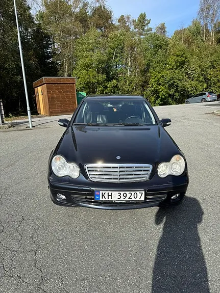 Mercedes-Benz C180 2006 photo 2