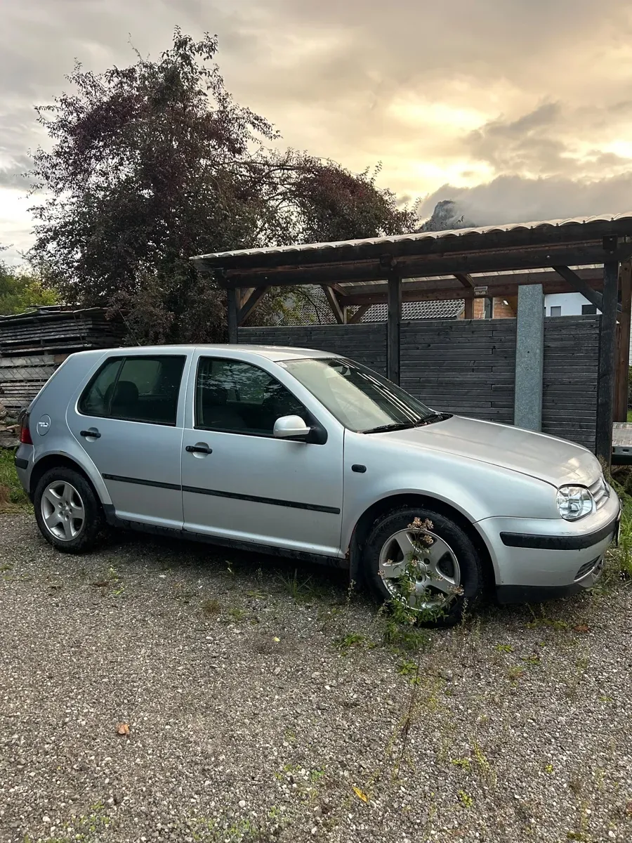 Volkswagen Golf 1999 photo 2