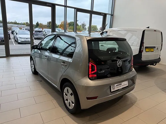 Volkswagen Up 2019 photo 3