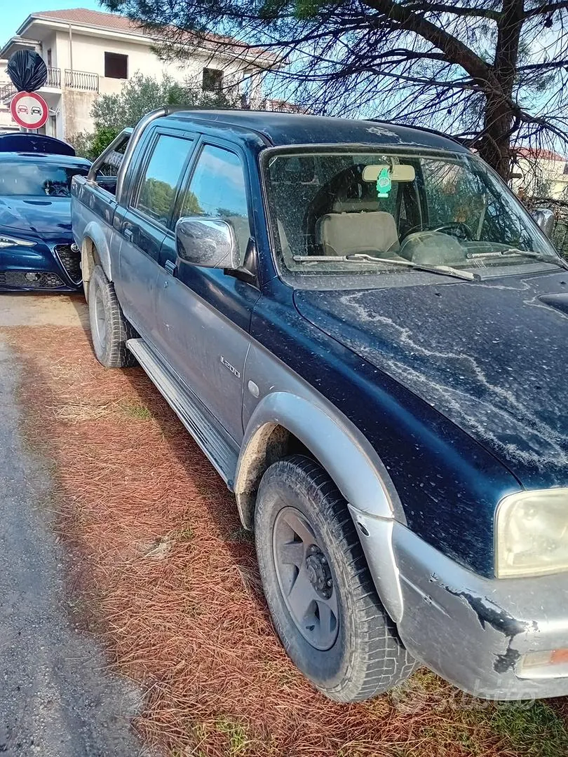 Mitsubishi L200 2002 photo 3