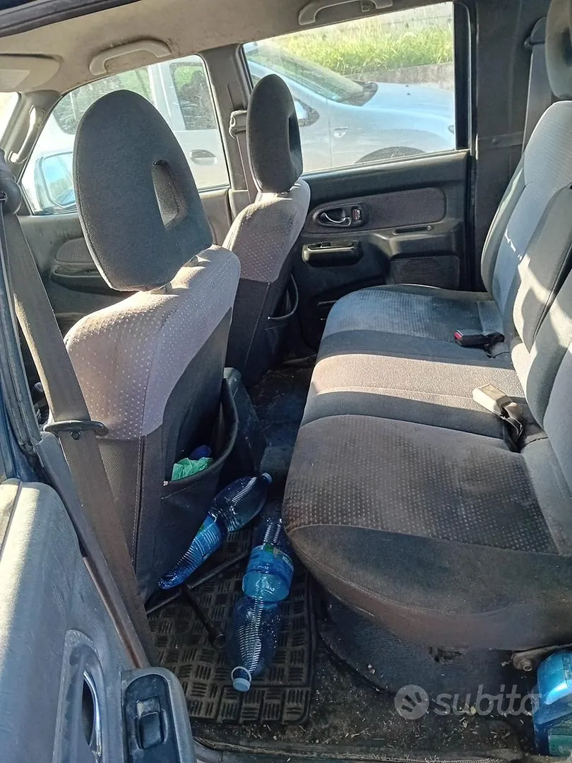 Mitsubishi L200 2002 photo 4