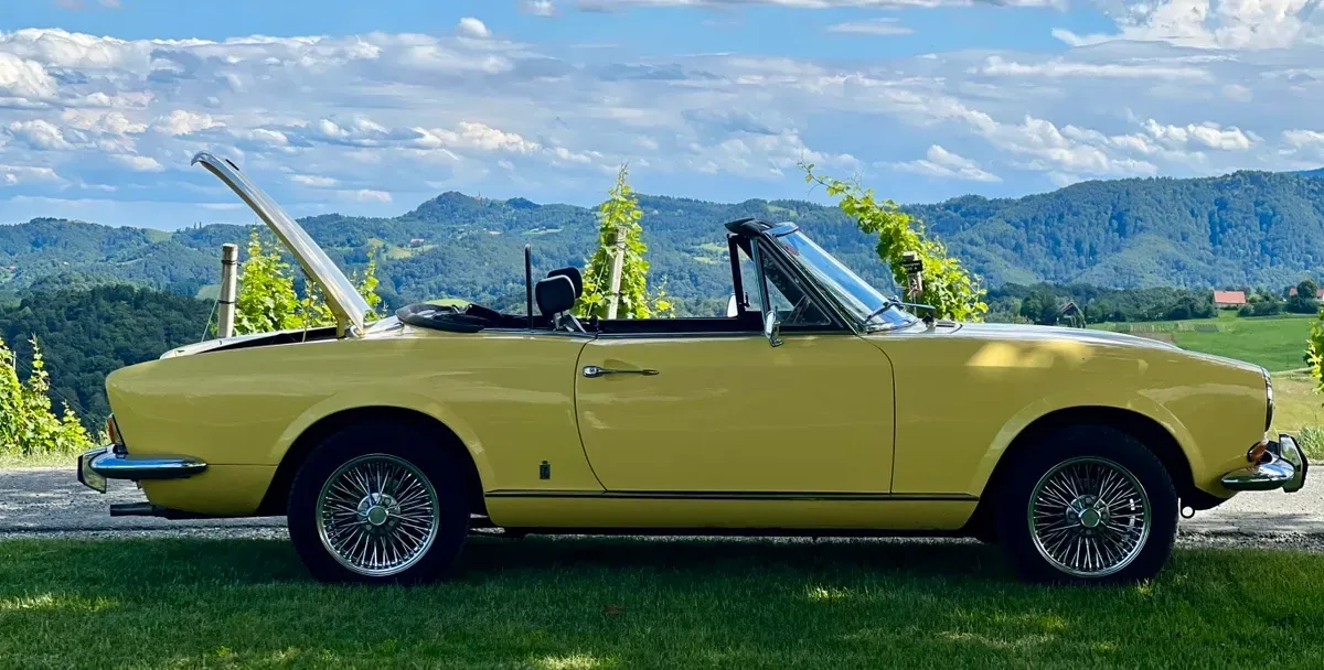 Fiat 124 Spider 1973 photo 2