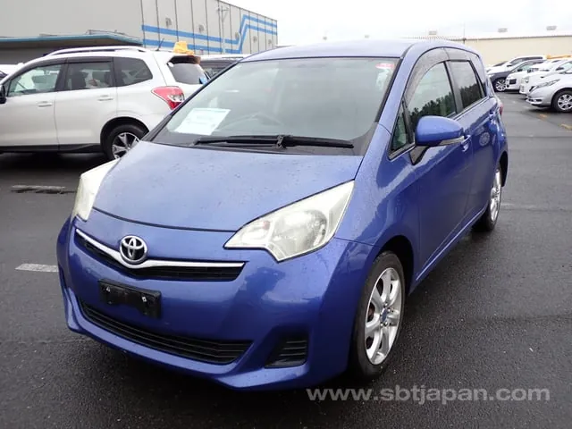 Toyota Ractis 2011 photo 2