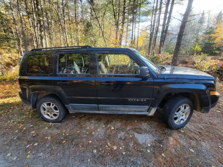 Jeep Patriot 2011 photo 2