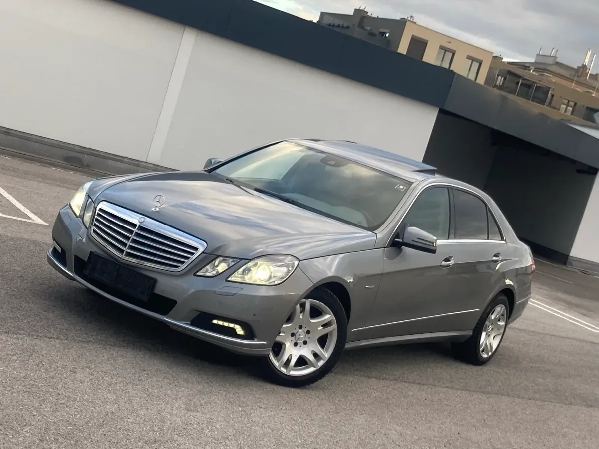 Mercedes-Benz Eklasse 2010 photo 2