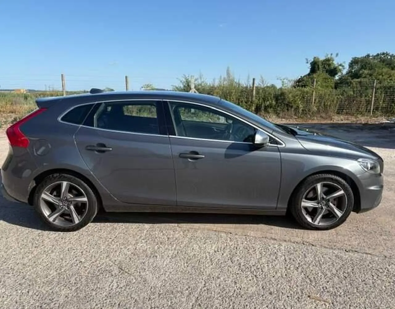 Volvo V40 2013 photo 3