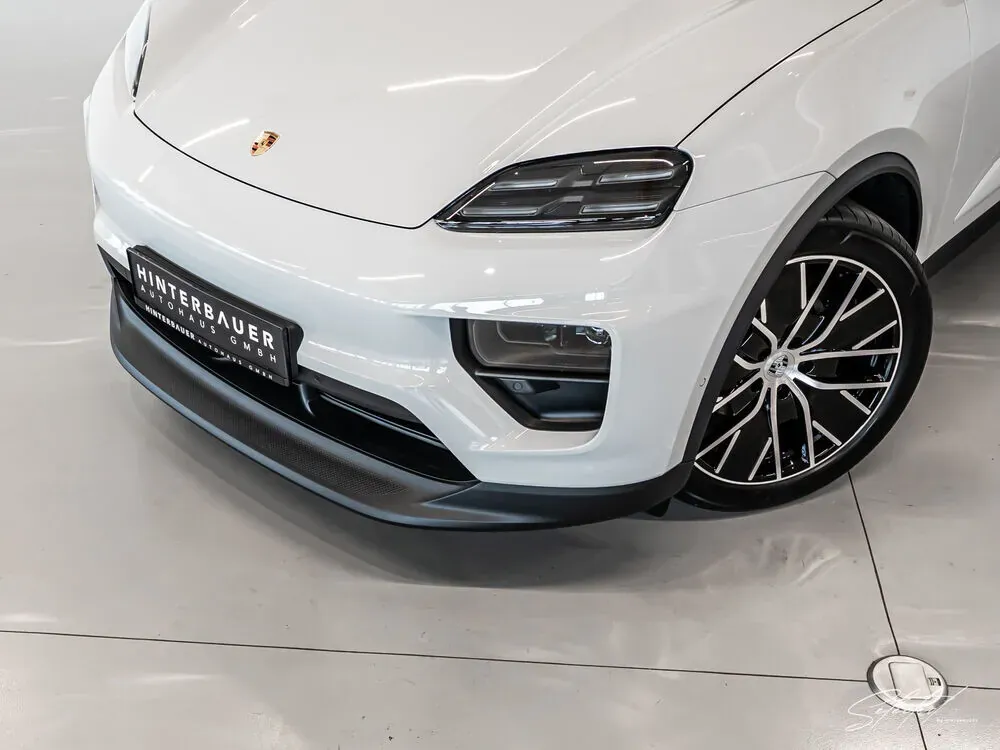 Porsche Macan 2026 photo 2