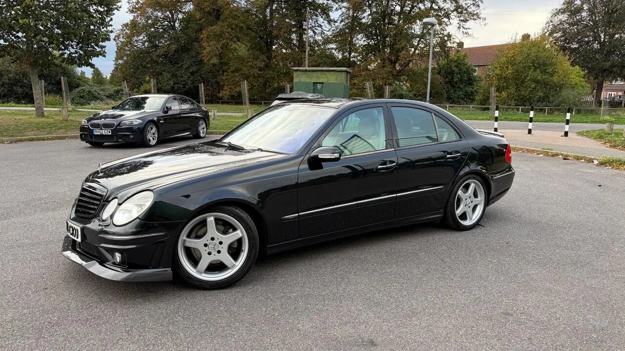 Mercedes-Benz E-Class 2004 photo 5