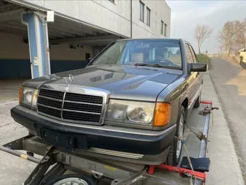 Mercedes-Benz 190