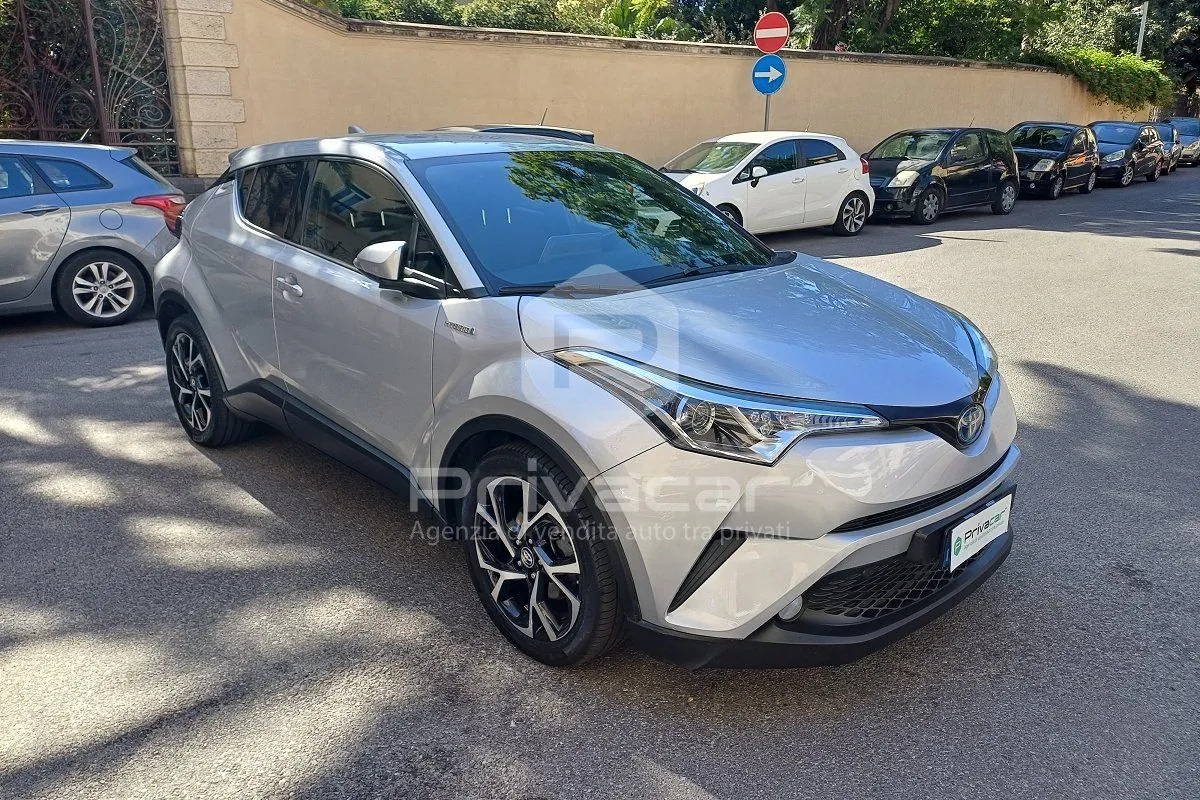 Toyota C-Hr 2018 photo 3
