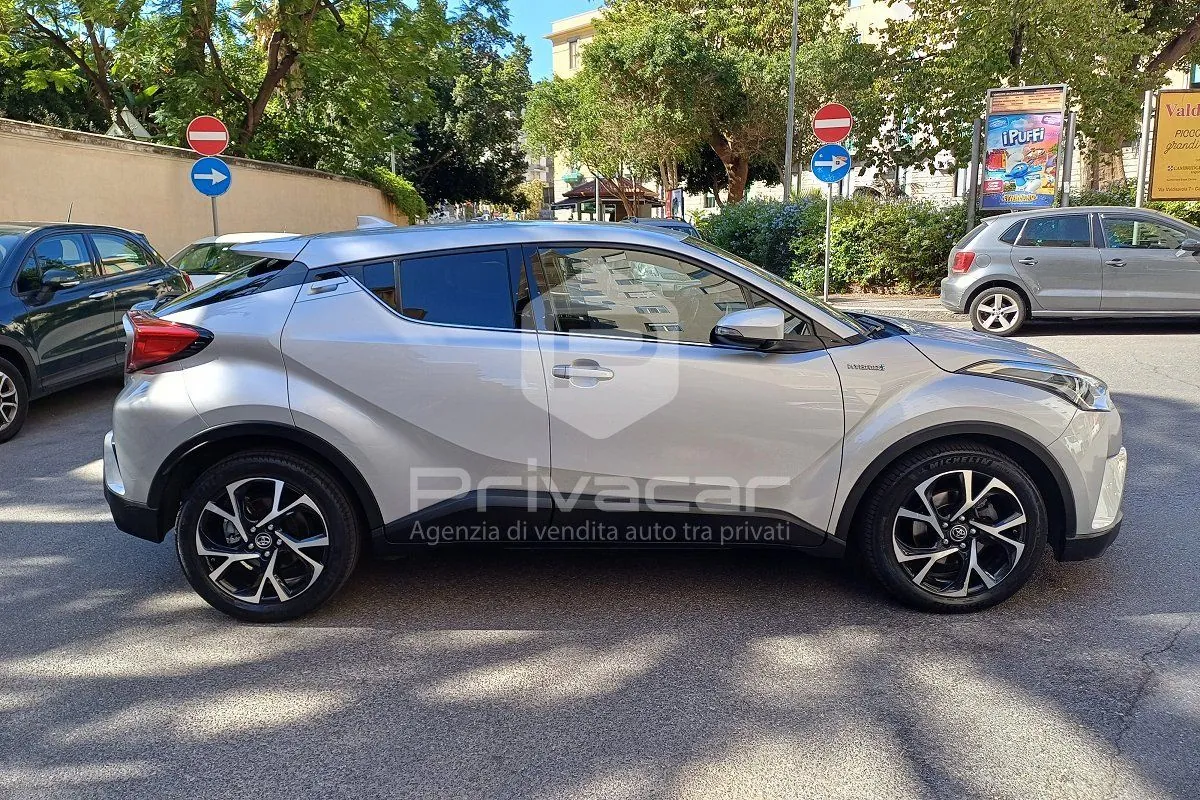 Toyota C-Hr 2018 photo 4