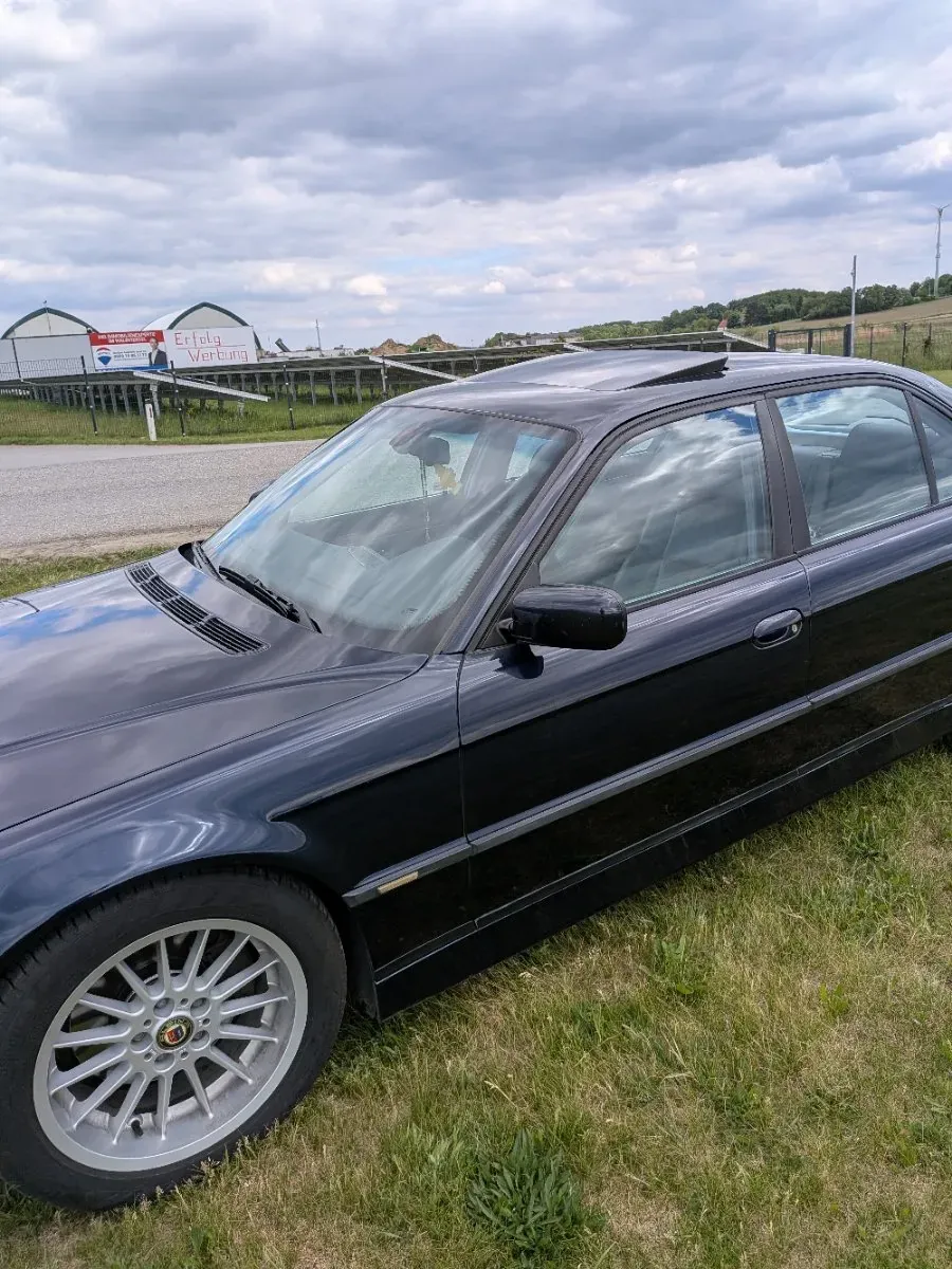 BMW 7 Series 2000 photo 3