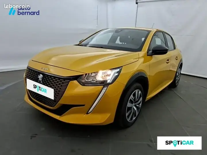 Peugeot 208 2023 photo 2