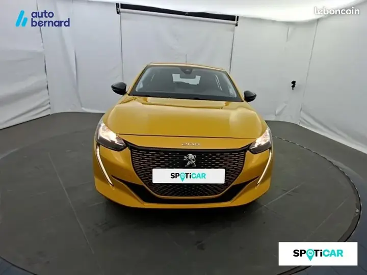 Peugeot 208 2023 photo 4