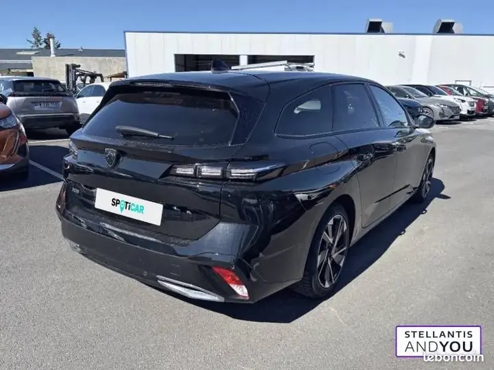 Peugeot 308 2023 photo 3