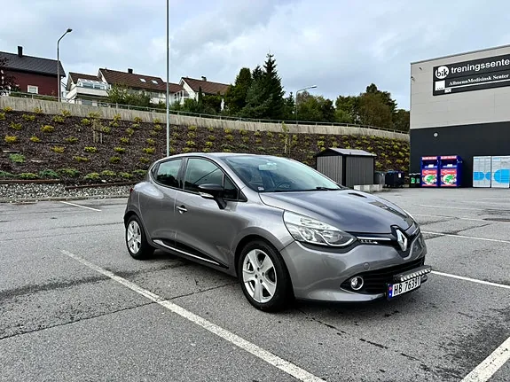 Renault Clio 2013 photo 2