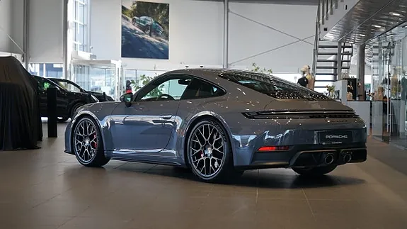 Porsche 911 Carrera Gts 2025 photo 2