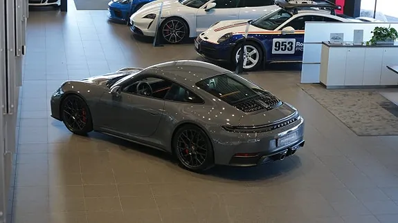 Porsche 911 Carrera Gts 2025 photo 3