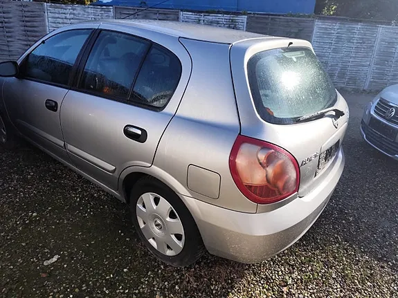 Nissan Almera 2004 photo 3
