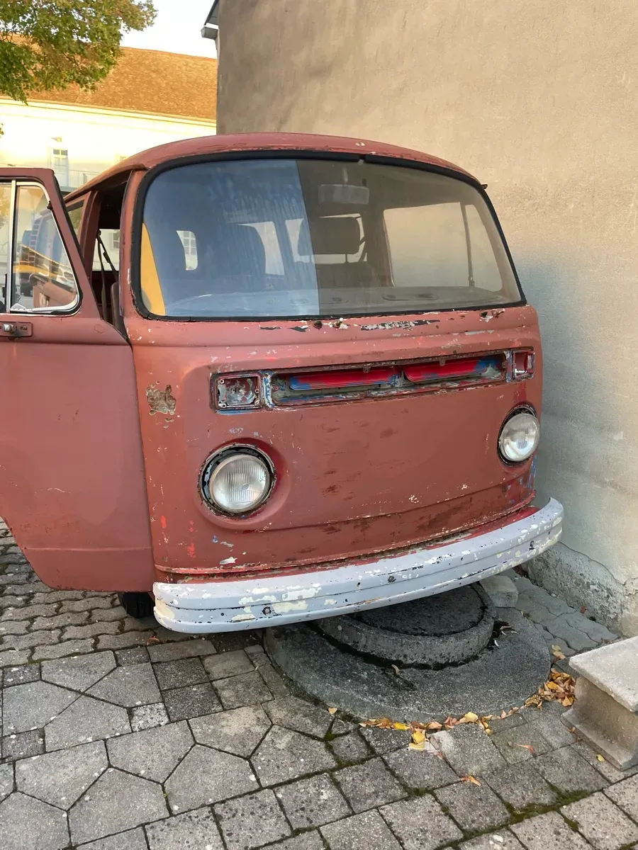 Volkswagen T2 1973 photo 2