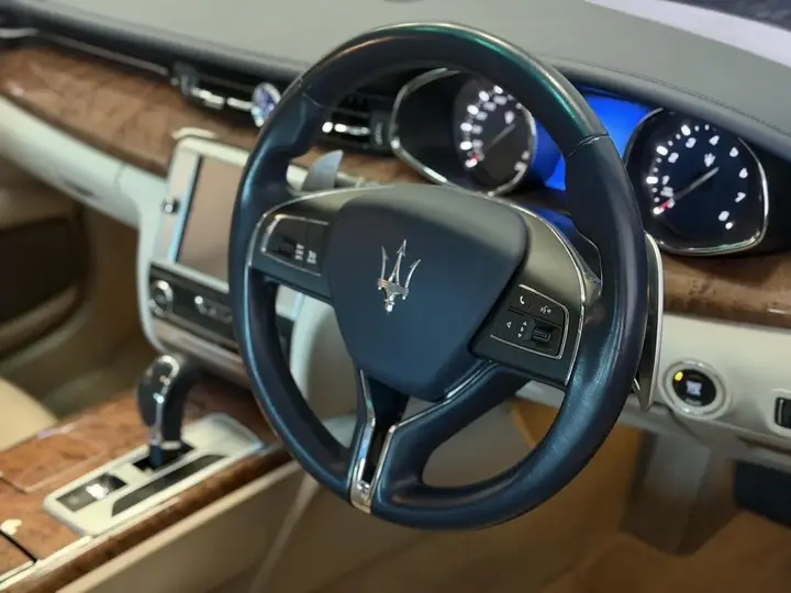 Maserati Quattroporte 2015 photo 2