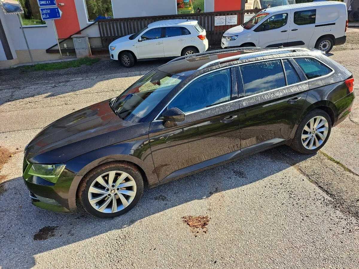 Skoda Superb 2016 photo 2