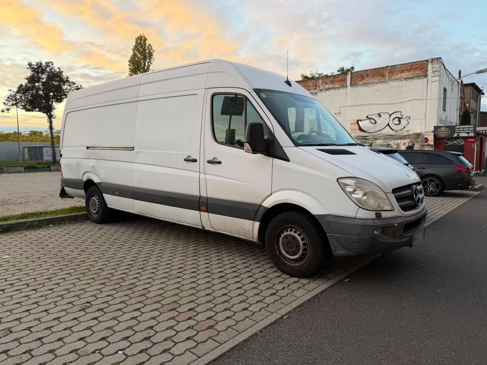 Mercedes-Benz Sprinter