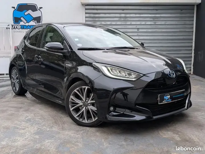 Toyota Yaris 2021 photo 2