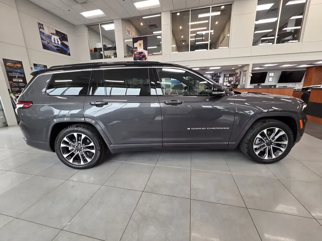Jeep Grand Cherokee 2025 photo 3