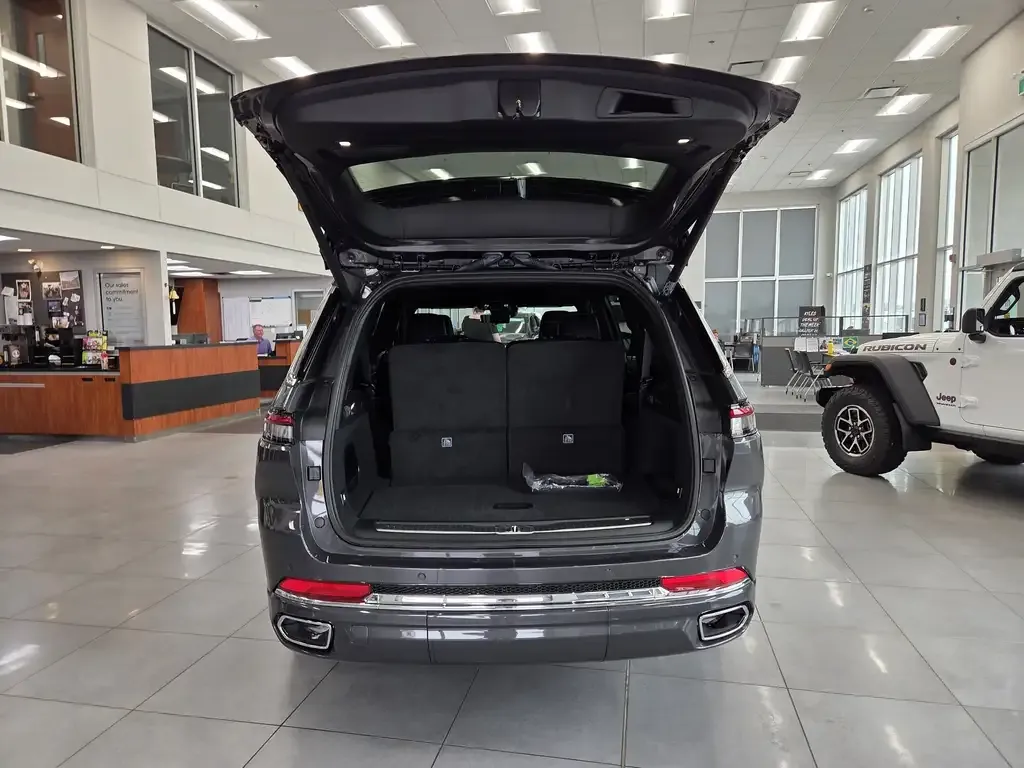 Jeep Grand Cherokee 2025 photo 5