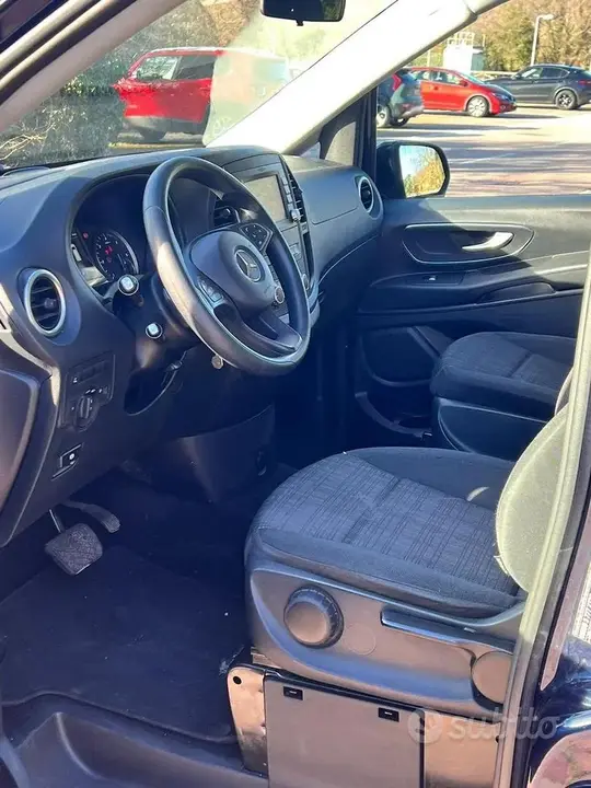 Mercedes-Benz Vito 114 2021 photo 2
