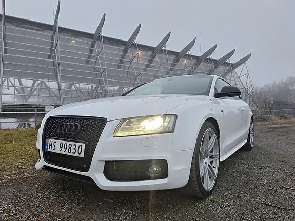 Audi S5 2009 photo 2