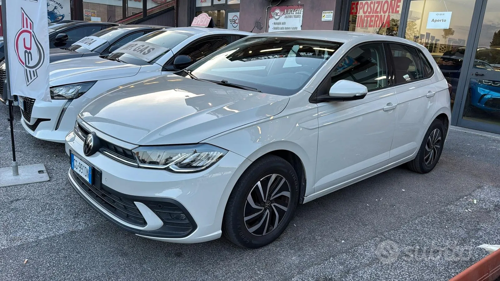 Volkswagen Polo 2023 photo 2