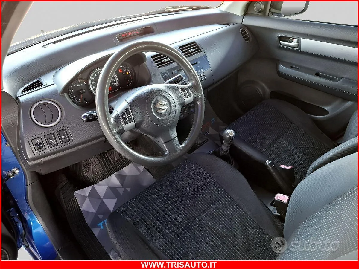 Suzuki Swift 2006 photo 5