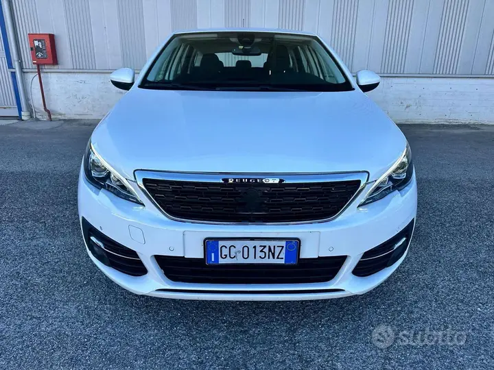 Peugeot 308 2020 photo 3