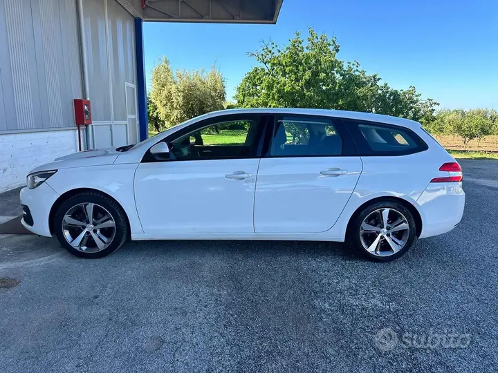 Peugeot 308 2020 photo 4